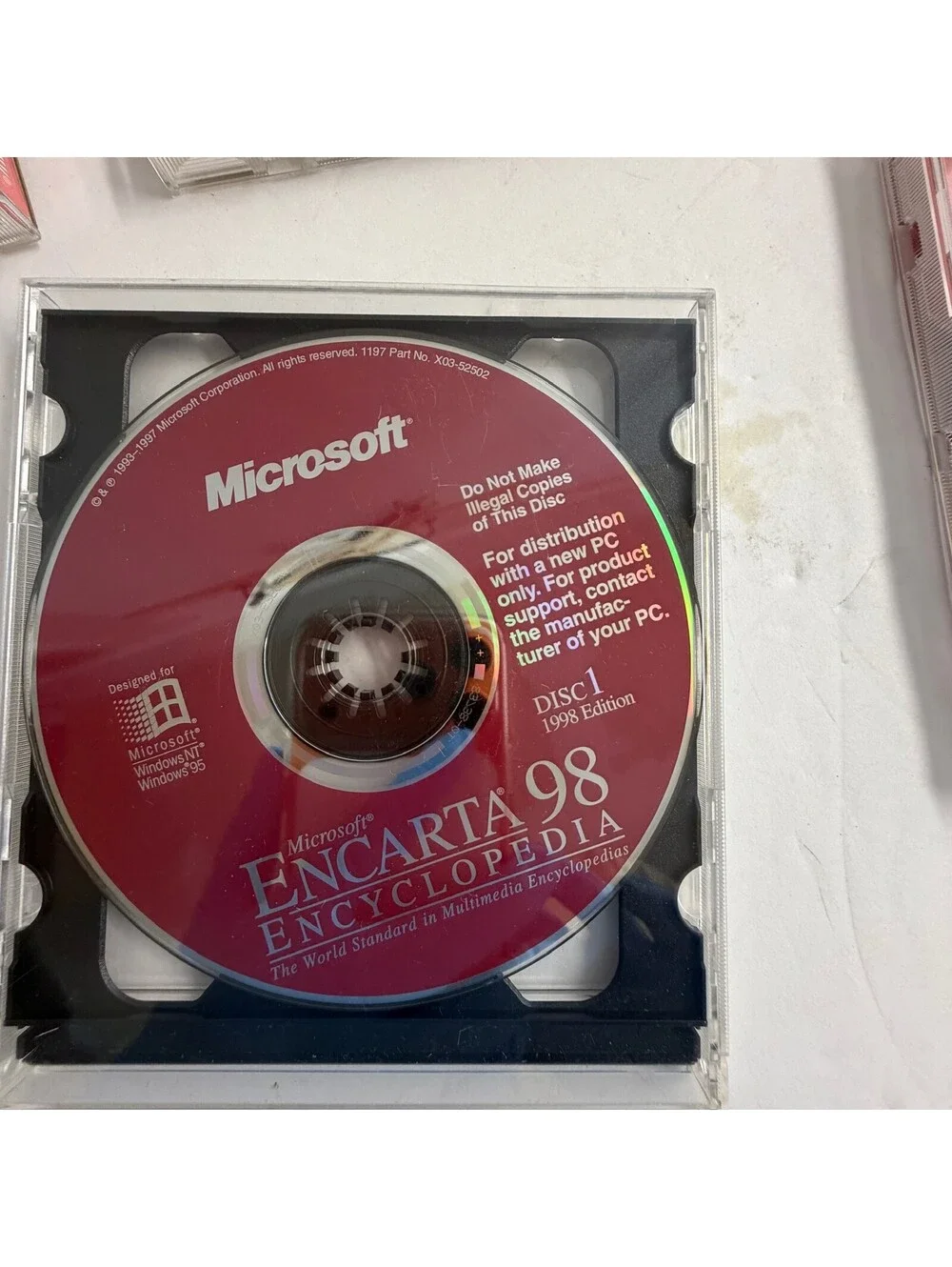 Vintage Microsoft Software Lot Windows 98 Encarta 98 Amazon Trail 3 CD-ROM B-14